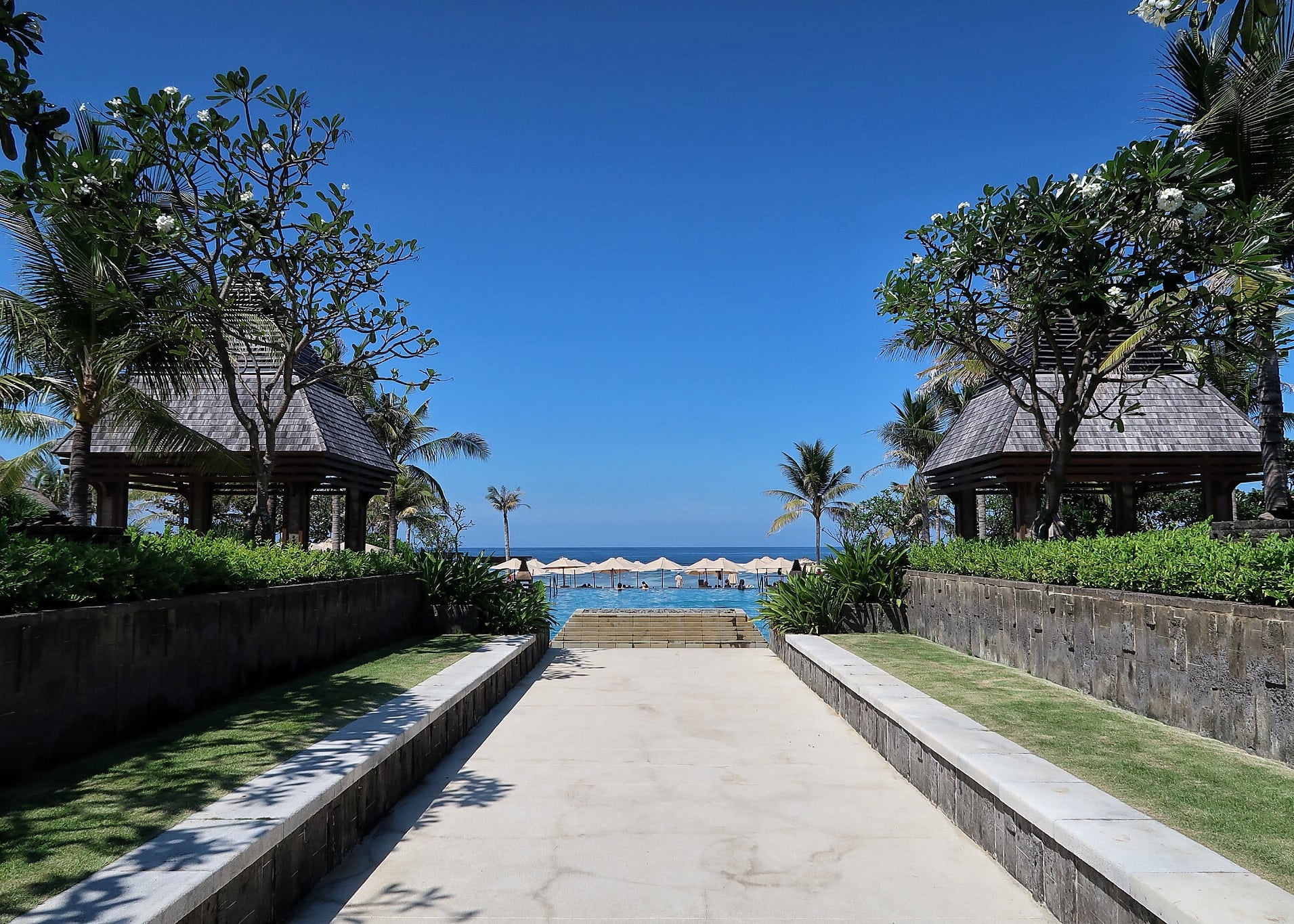 Luxury Resort Review: The Ritz Carlton, Bali - FOODICLES