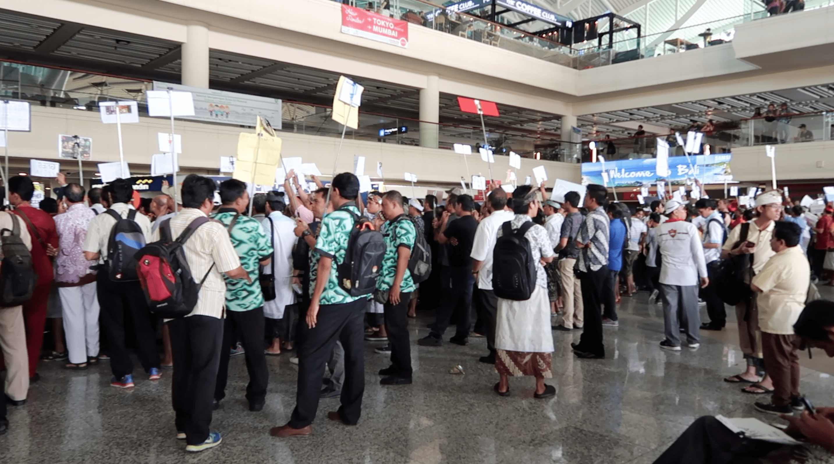 Arriving at the Airport: Time Guide Bali FOODICLES