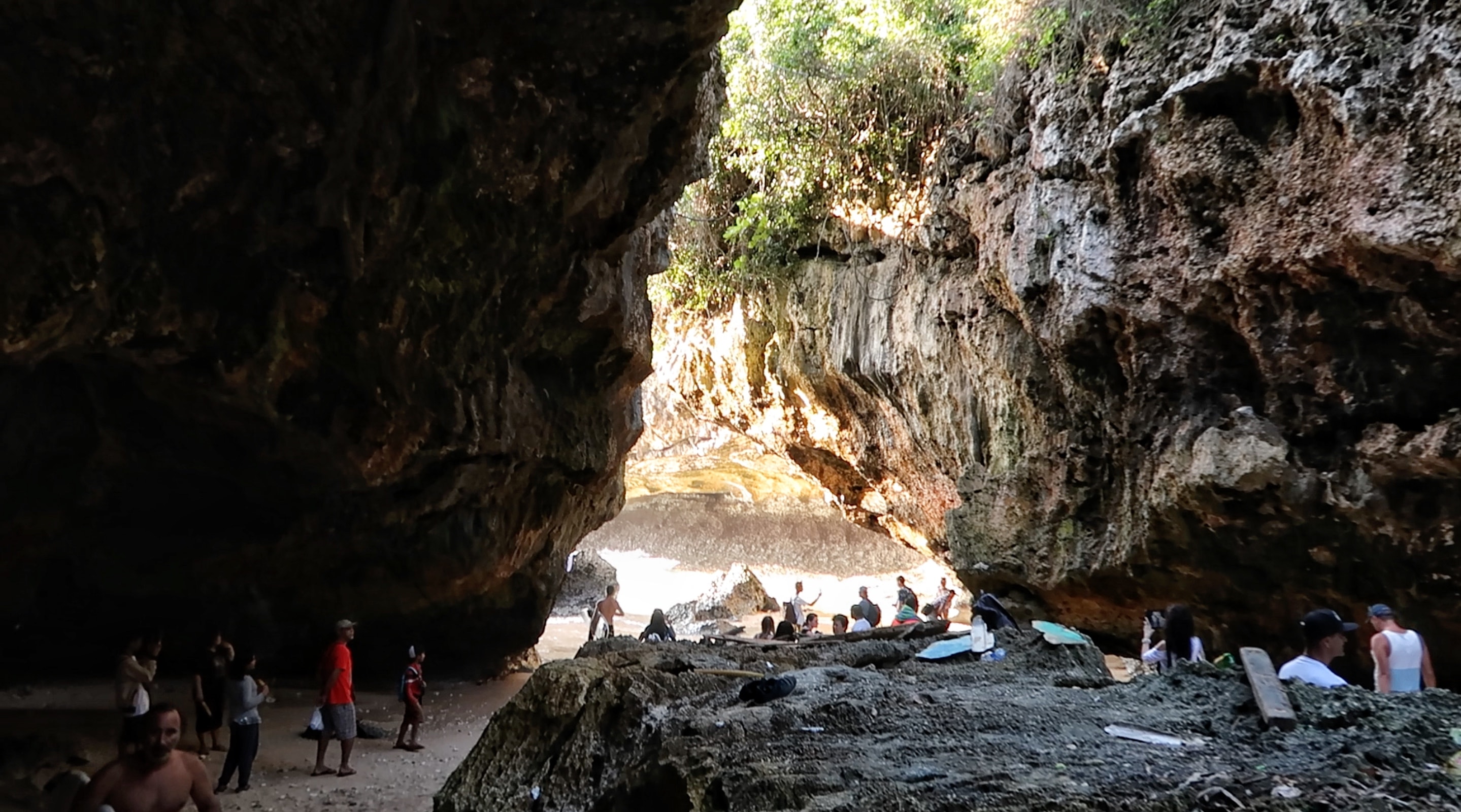 How To Get To Uluwatu Cave Beach In Bali - FOODICLES