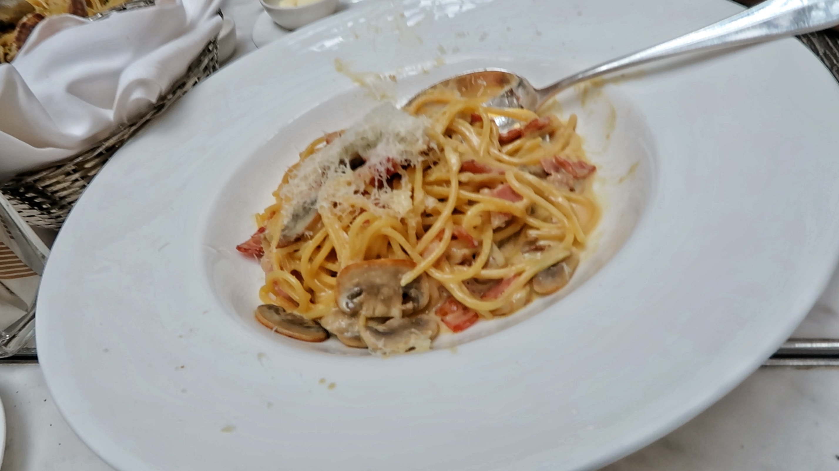 Best Pasta in Hong Kong: Cafe Landmark - FOODICLES