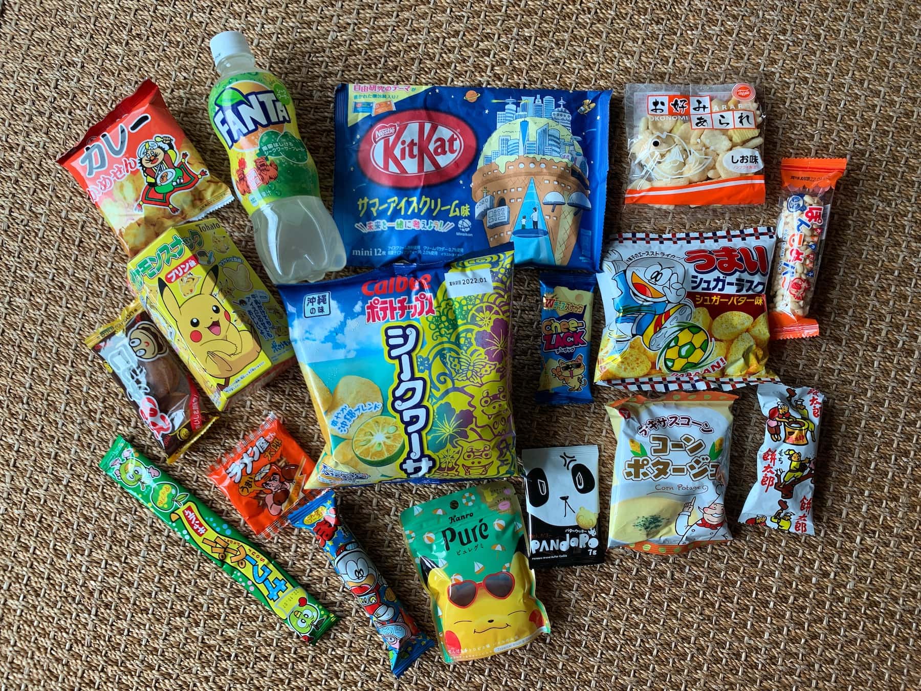 Tokyo Treat: Japanese Snack Box Reviewed (w/ Cats)